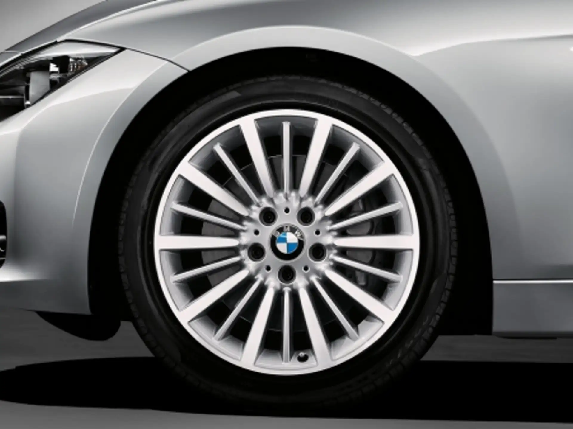BMW Alufelge Vielspeiche 416 (Reflexsilber) 8J x 18 ET 34 Vorderachse / Hinterachse 3er F30 F31 F34 4er F32 F33 F36