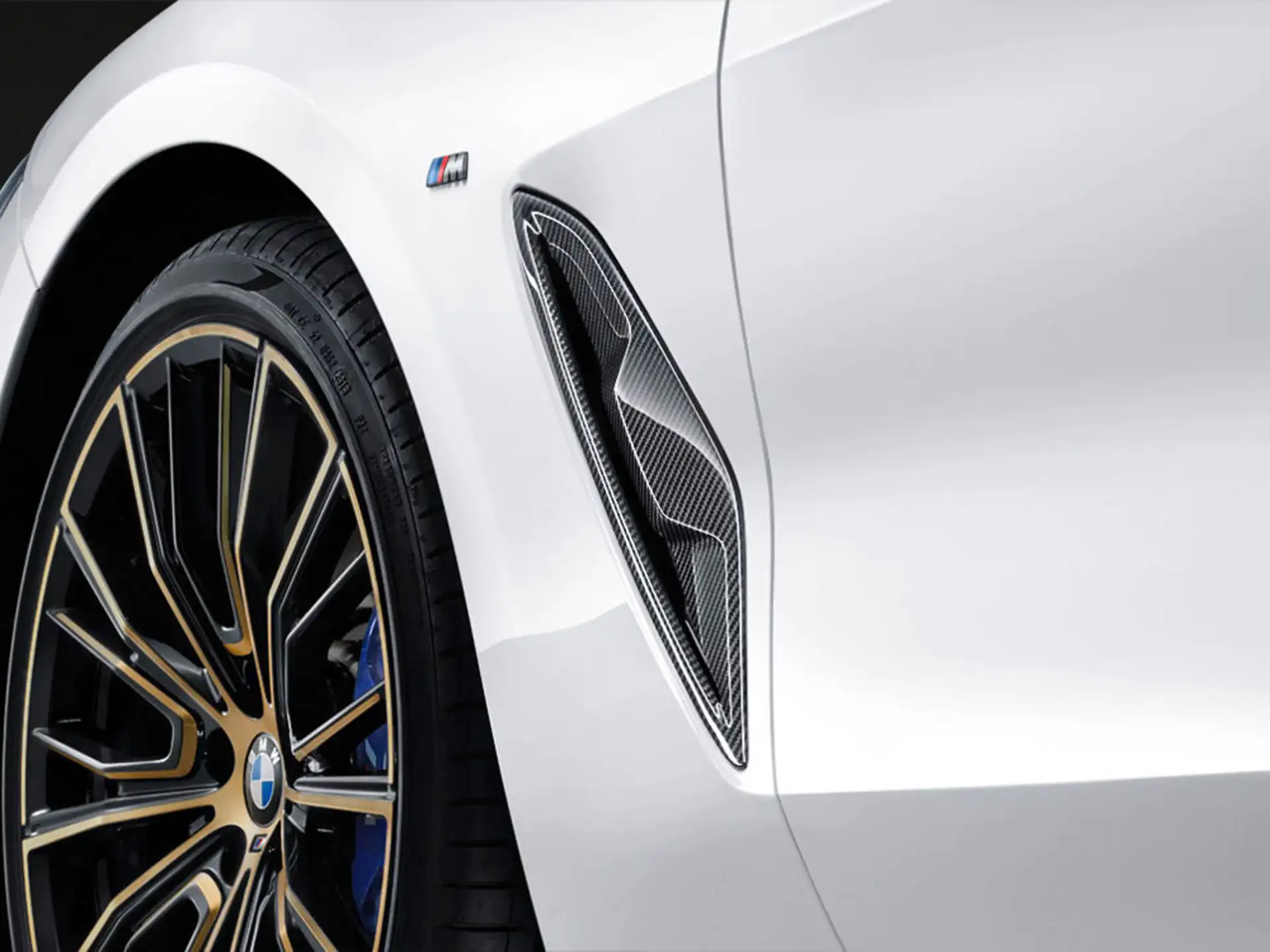 BMW M Performance Zierleiste Lufteinlass Kotflügel Carbon rechts 8er G14 G15 G16