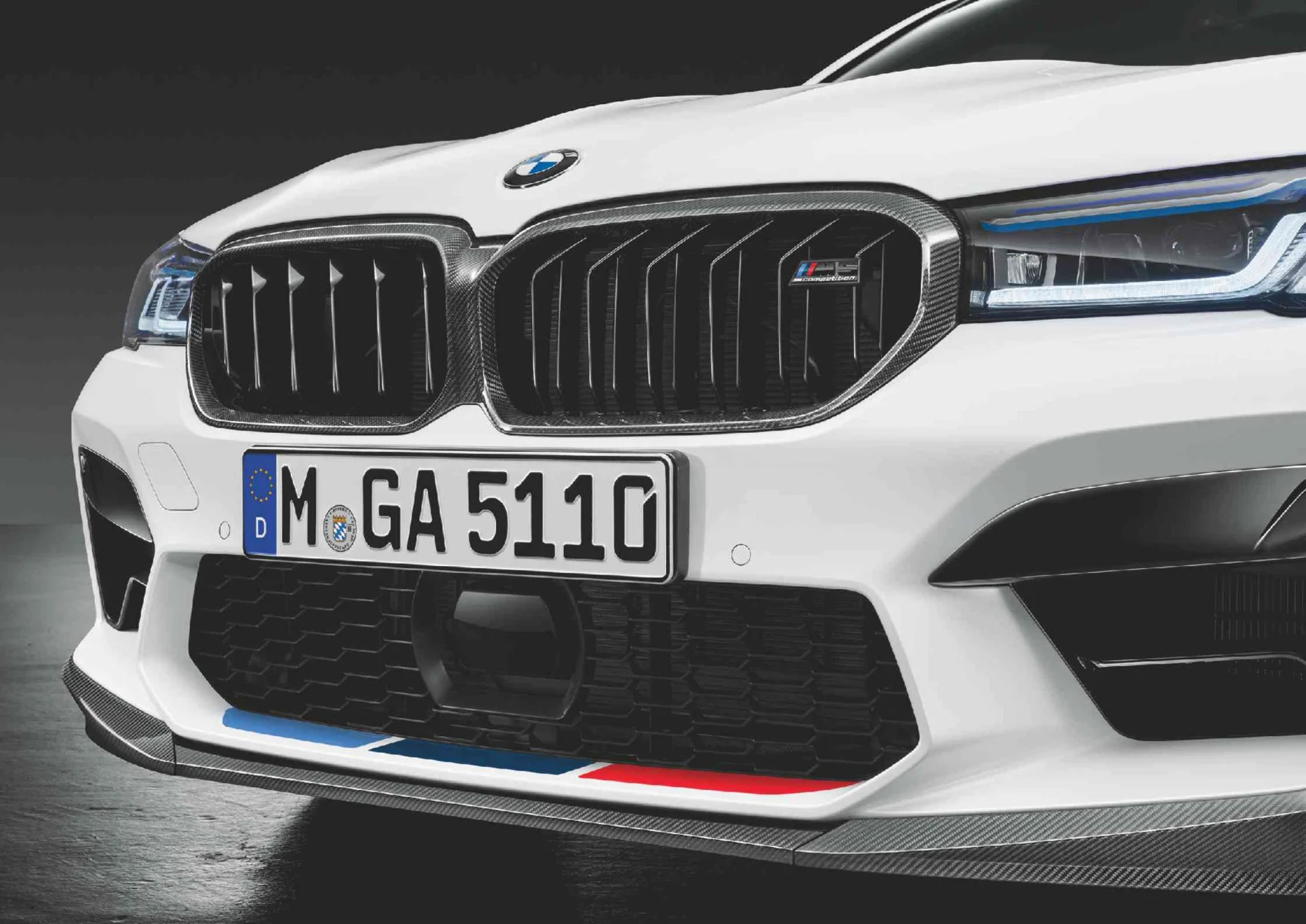 BMW M Performance Frontaufsatz Carbon links M5 F90