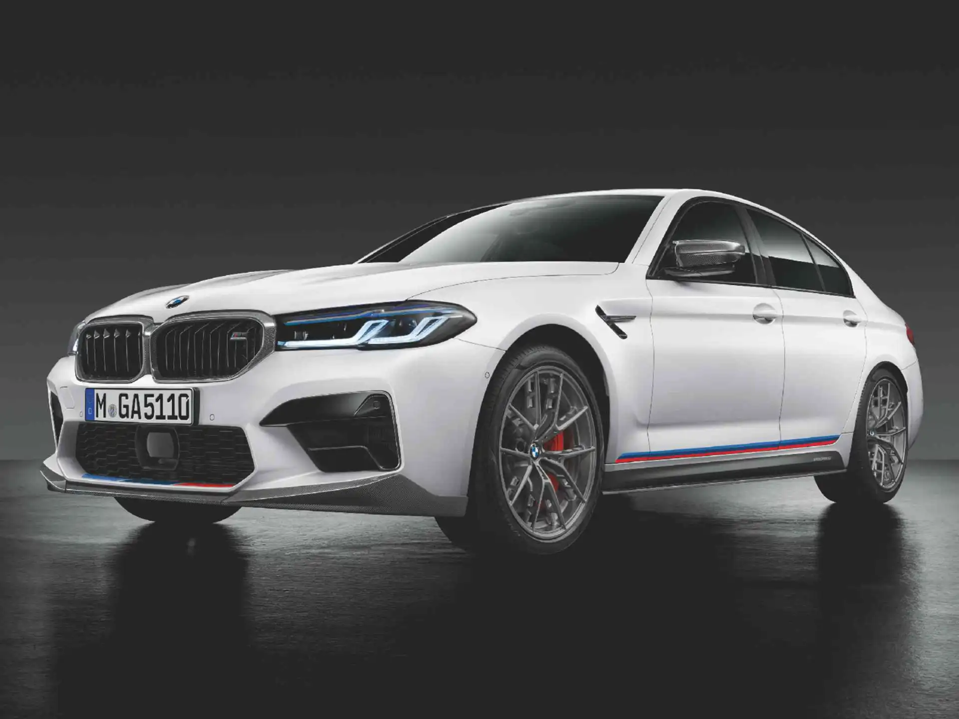 BMW M Performance Frontaufsatz Carbon links M5 F90
