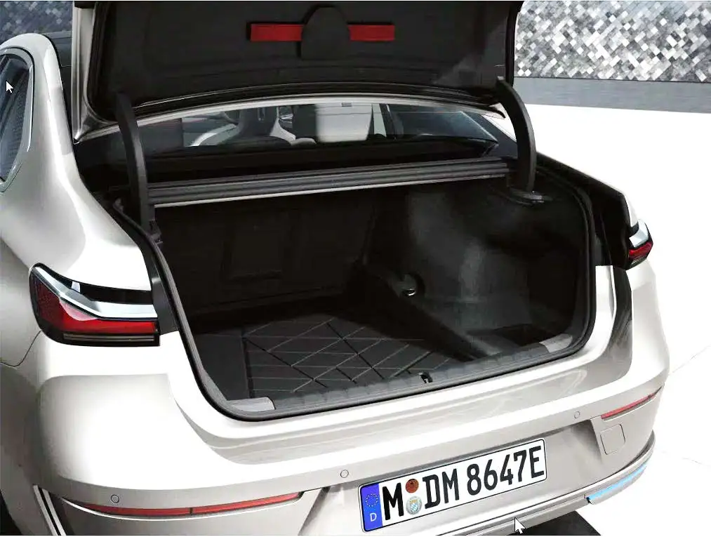 BMW Gepäckraumformmatte i7 BEV G70