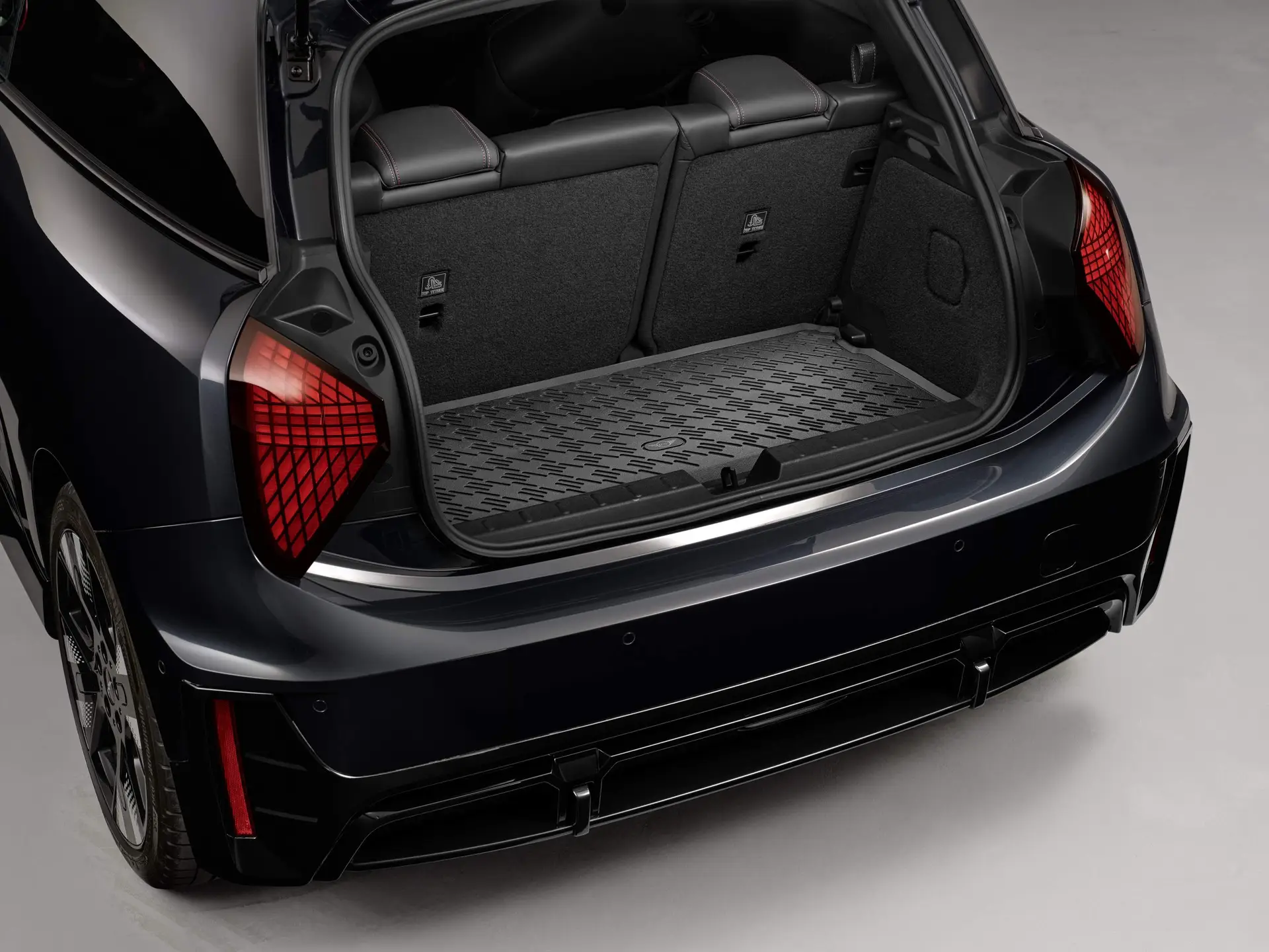 MINI Gepäckraumformmatte J01