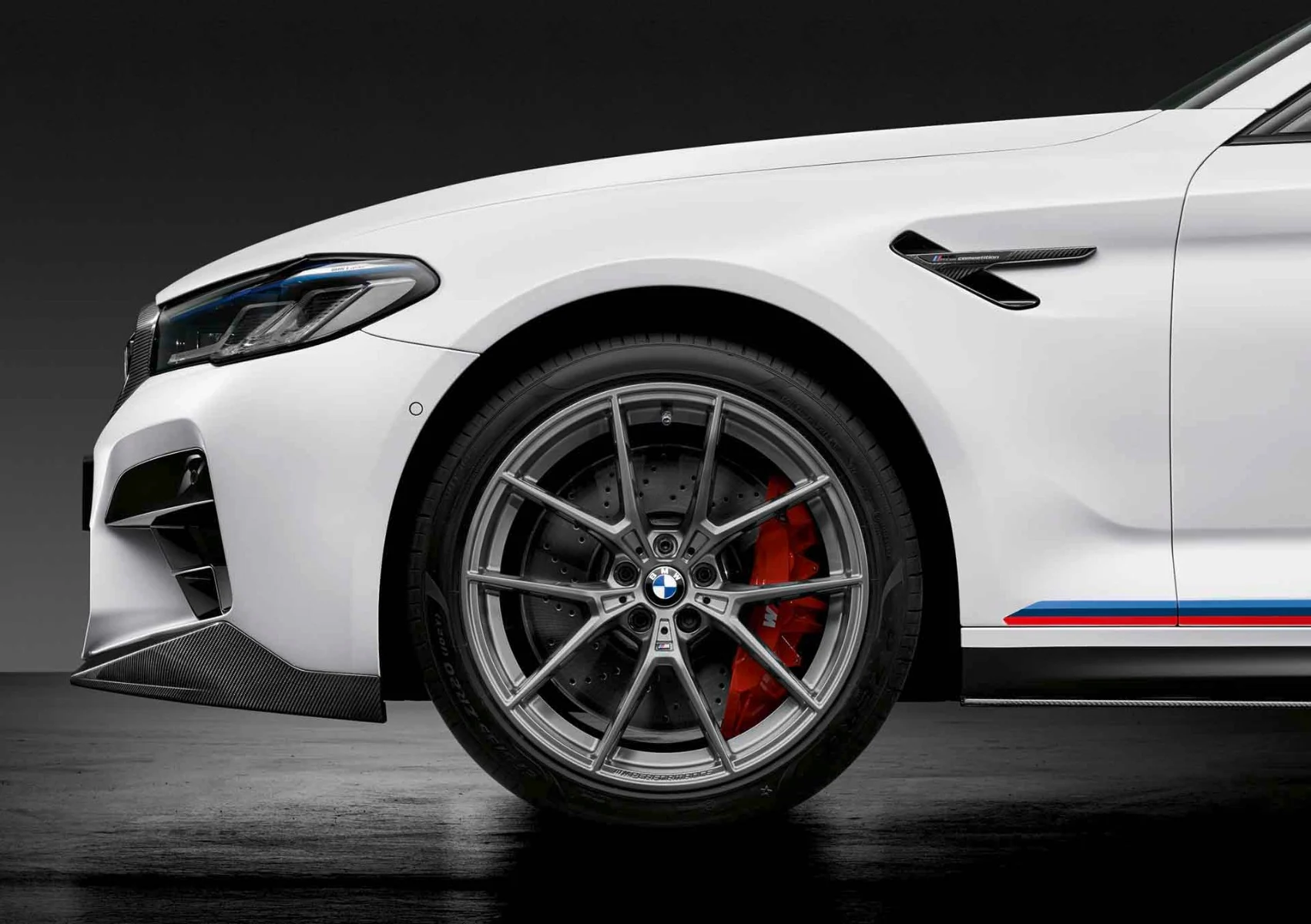 BMW M Performance Zierleiste Lufteinlass Kotflügel links M5 F90
