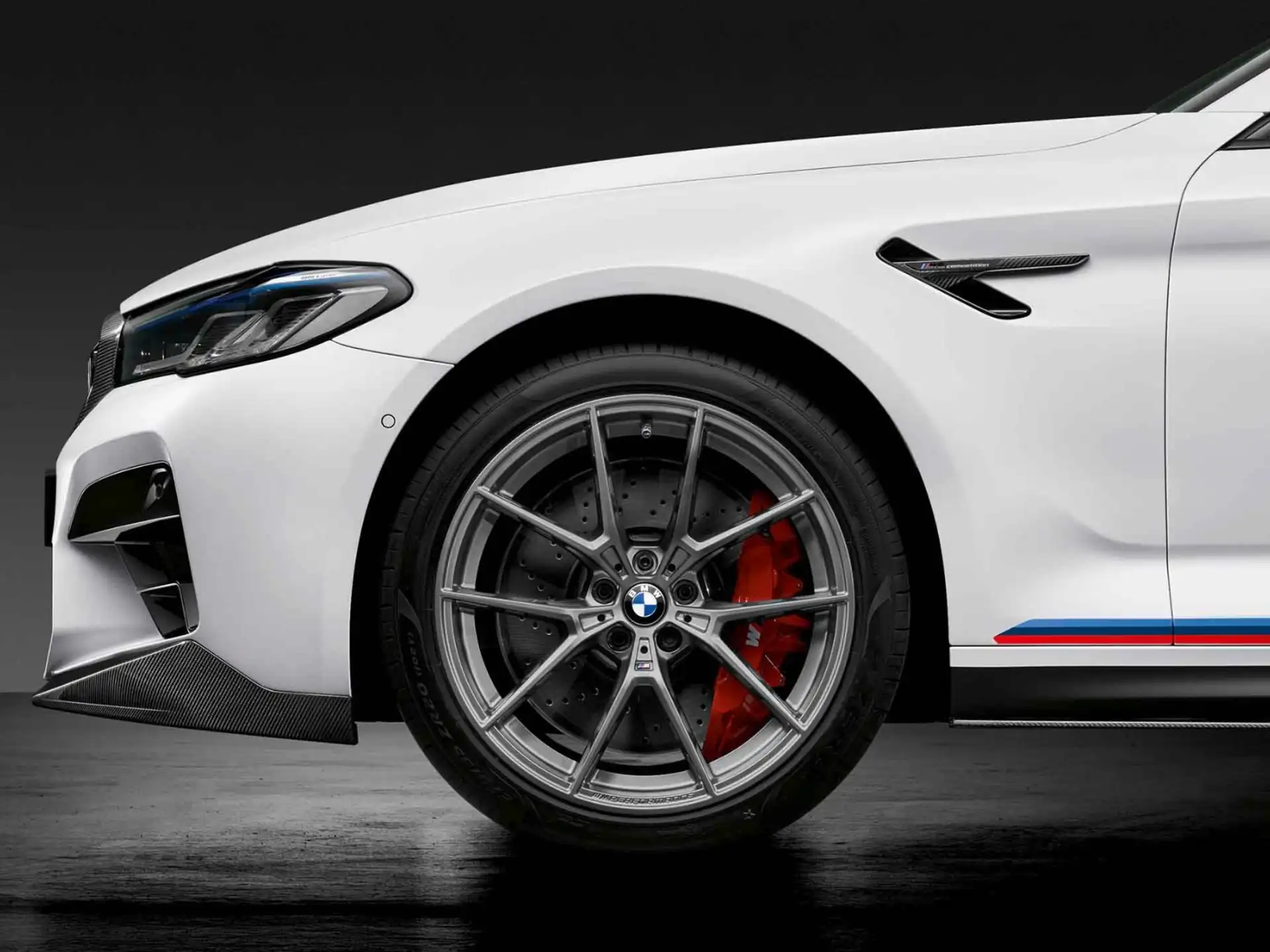BMW M Performance Zierleiste Lufteinlass Kotflügel links M5 F90