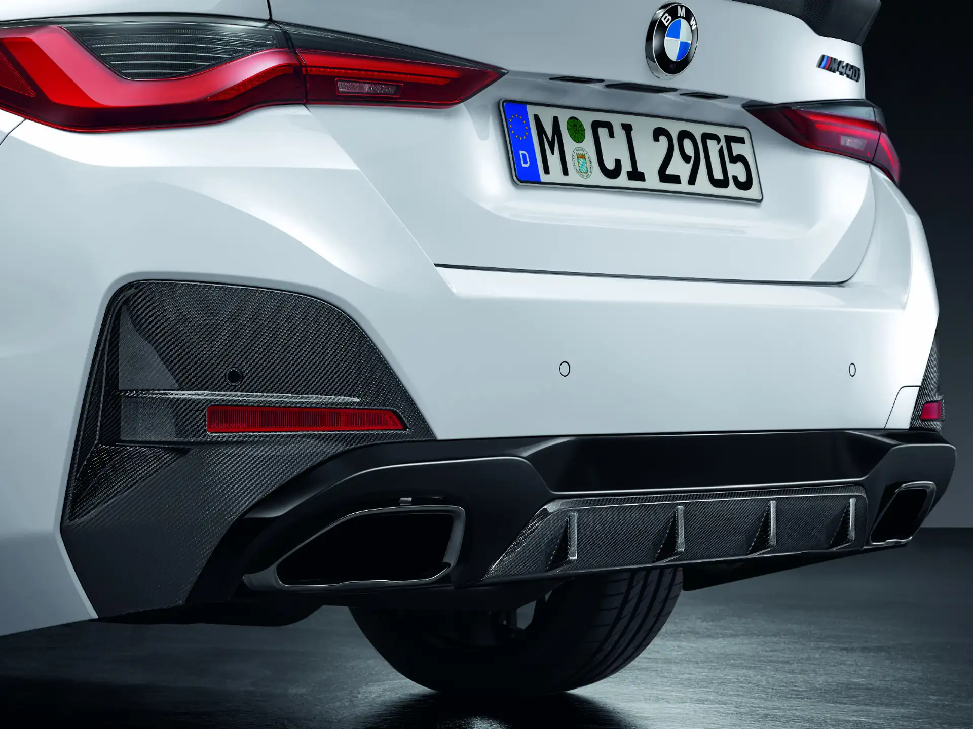 BMW M Performance Blende Stoßfänger schwarz hochglanz hinten 4er G26