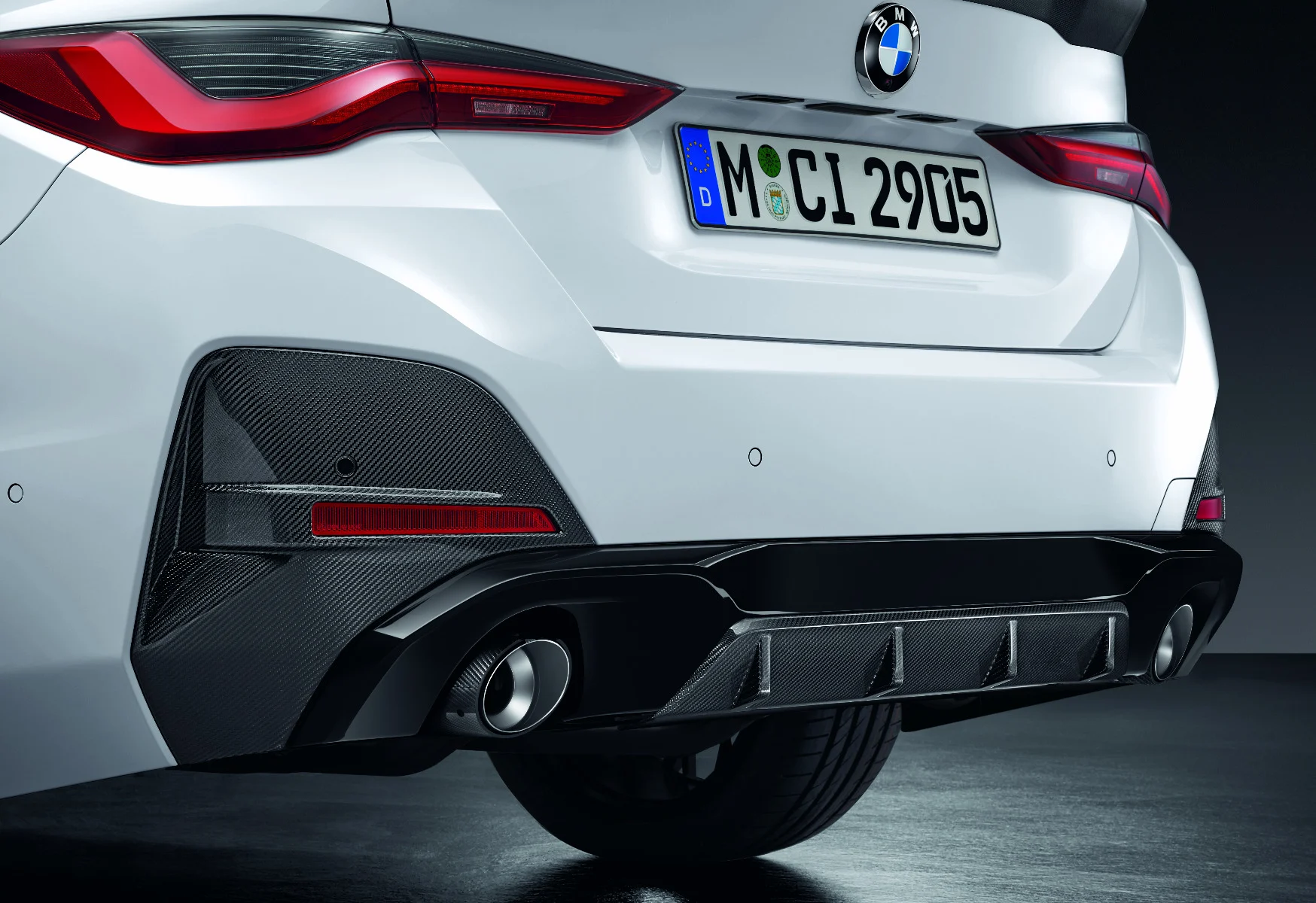 BMW M Performance Blende Stoßfänger schwarz hochglanz hinten 4er G26