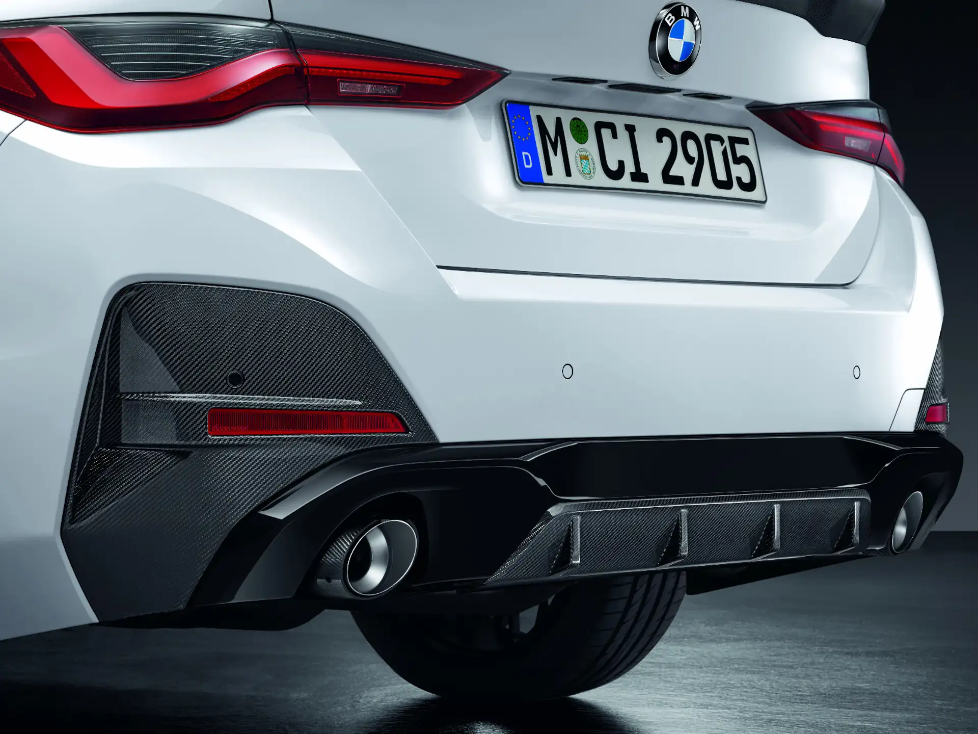 BMW M Performance Blende Stoßfänger schwarz hochglanz hinten 4er G26