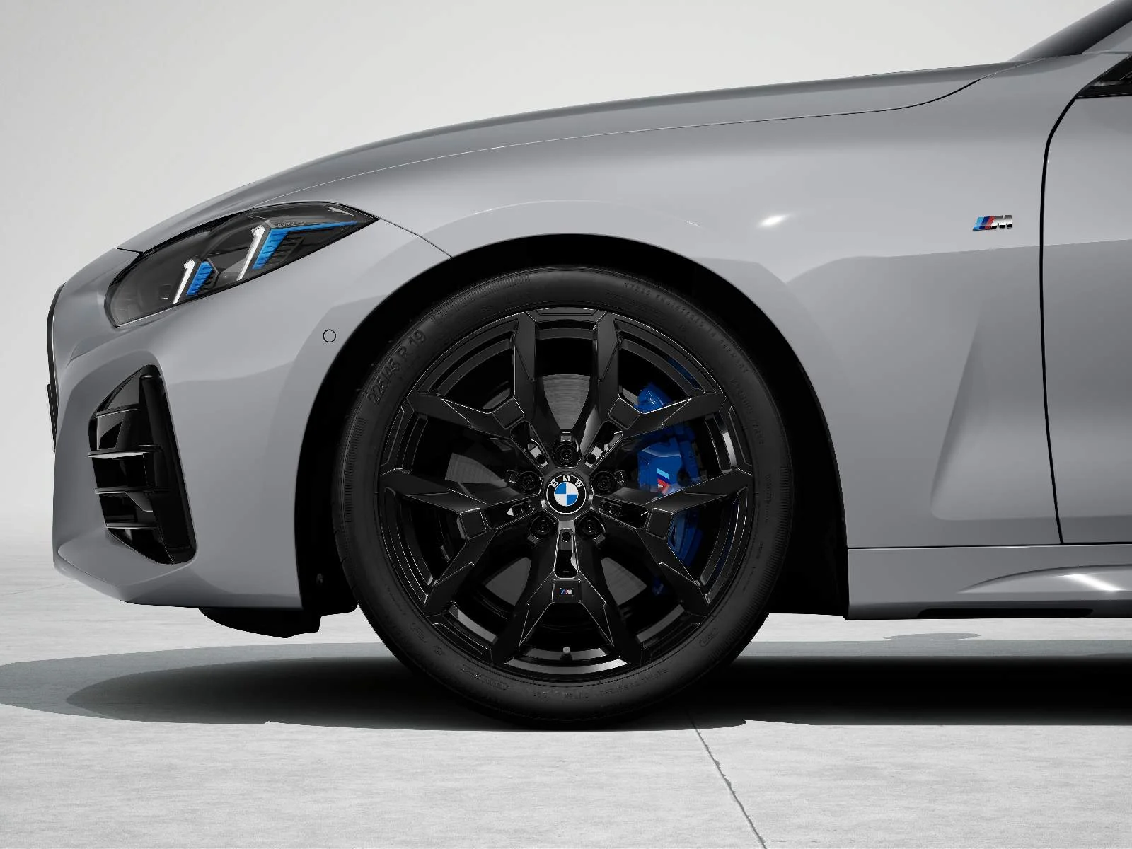 BMW Alufelge M Doppelspeiche 995 jet black uni 8Jx19 ET27 2er G42 3er G20 G21 4er G22 G23