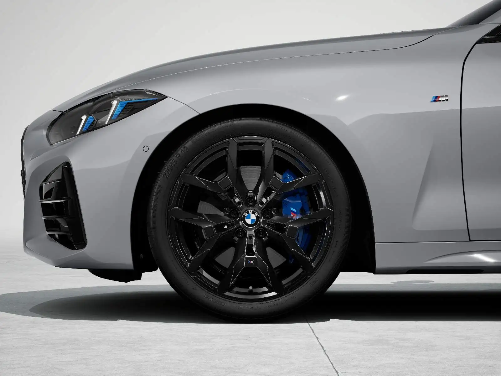 BMW Alufelge M Doppelspeiche 995 jet black uni 8J ET27 2er G42 3e