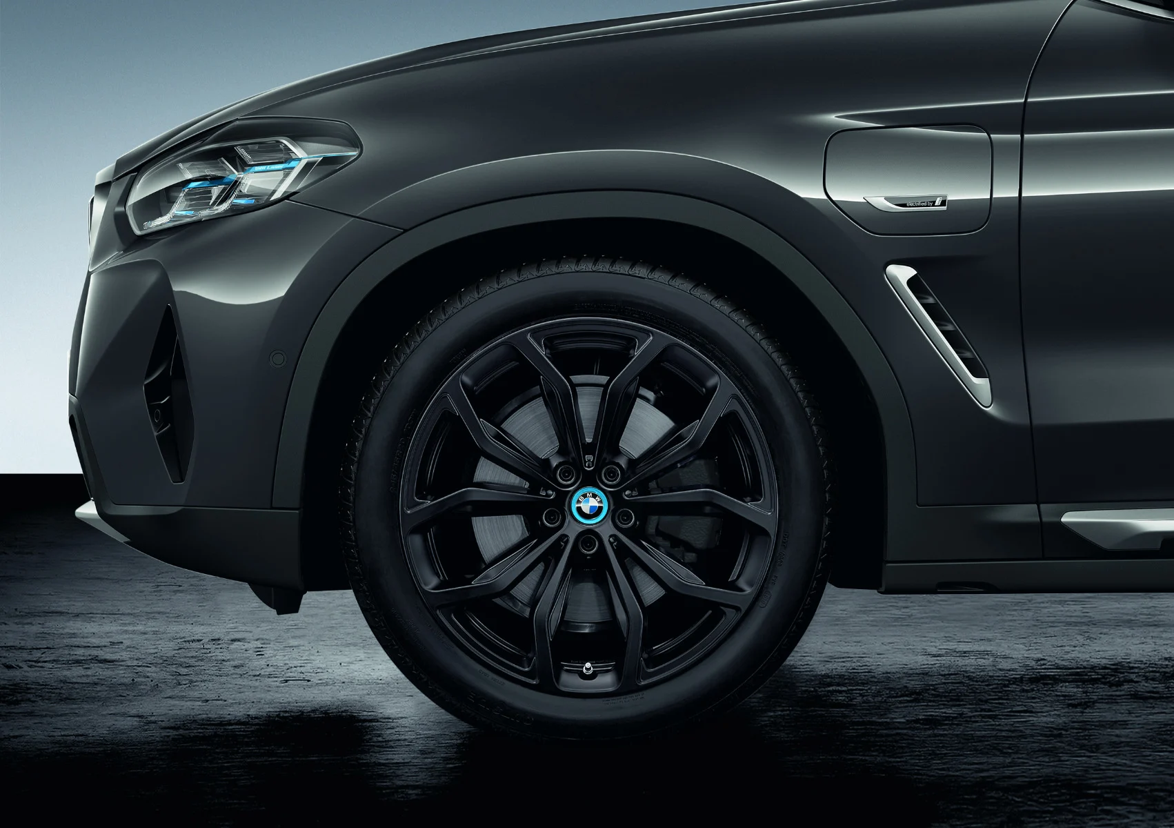 BMW Sommerkompletträder Y-Speiche 695 jetblack matt 20 Zoll RDCi X3 G01 X4 G02 Pirelli (Mischbereifung)