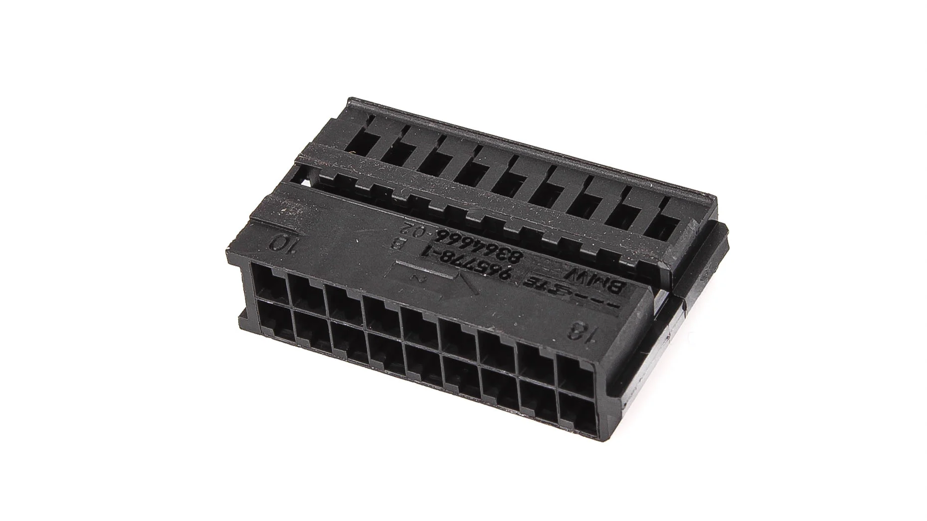 BMW Universal-Buchsengehäuse uncodiert E36 E38 E39 E46 E52 E53 E60 E61 E63 E64 E65 E66 E70 E71 E72 E81 E82 E83 E84 E85 E86 E87 E88 E89 E90 E91 E92 E93 F01 F02 F04 F06 F07 F10 F11 F12 F13 F20 F21 F25 F26 F30 F31 F32 F34 I01 I12 I15 R50 R53 R55 R56 R57 R58 