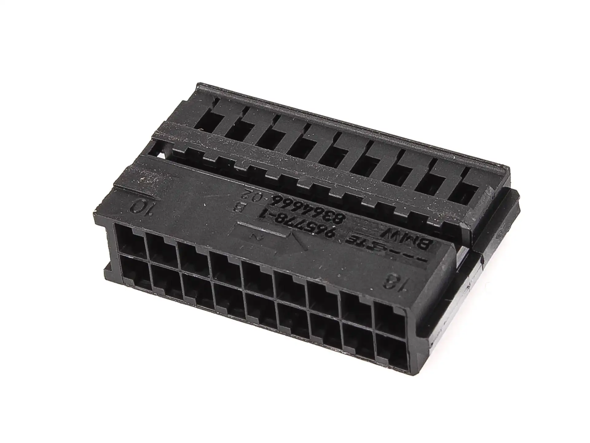 BMW Universal-Buchsengehäuse uncodiert E36 E38 E39 E46 E52 E53 E60 E61 E63 E64 E65 E66 E70 E71 E72 E81 E82 E83 E84 E85 E86 E87 E88 E89 E90 E91 E92 E93 F01 F02 F04 F06 F07 F10 F11 F12 F13 F20 F21 F25 F26 F30 F31 F32 F34 I01 I12 I15 R50 R53 R55 R56 R57 R58