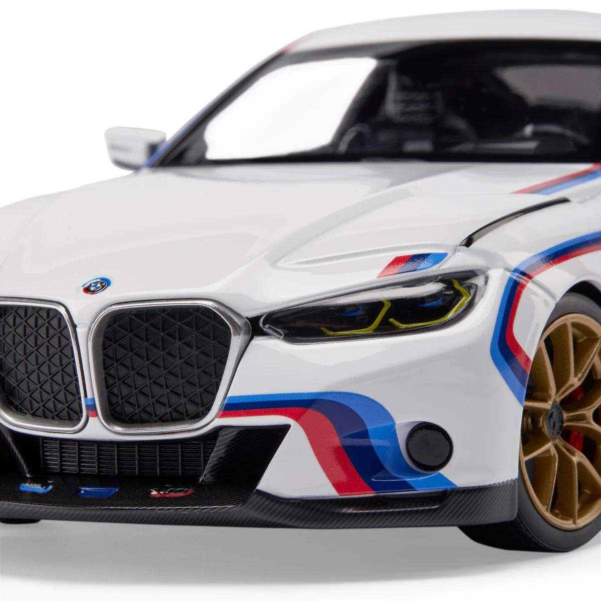 BMW Miniatur 3.0 CSL 1:18 50 Jahre Edition