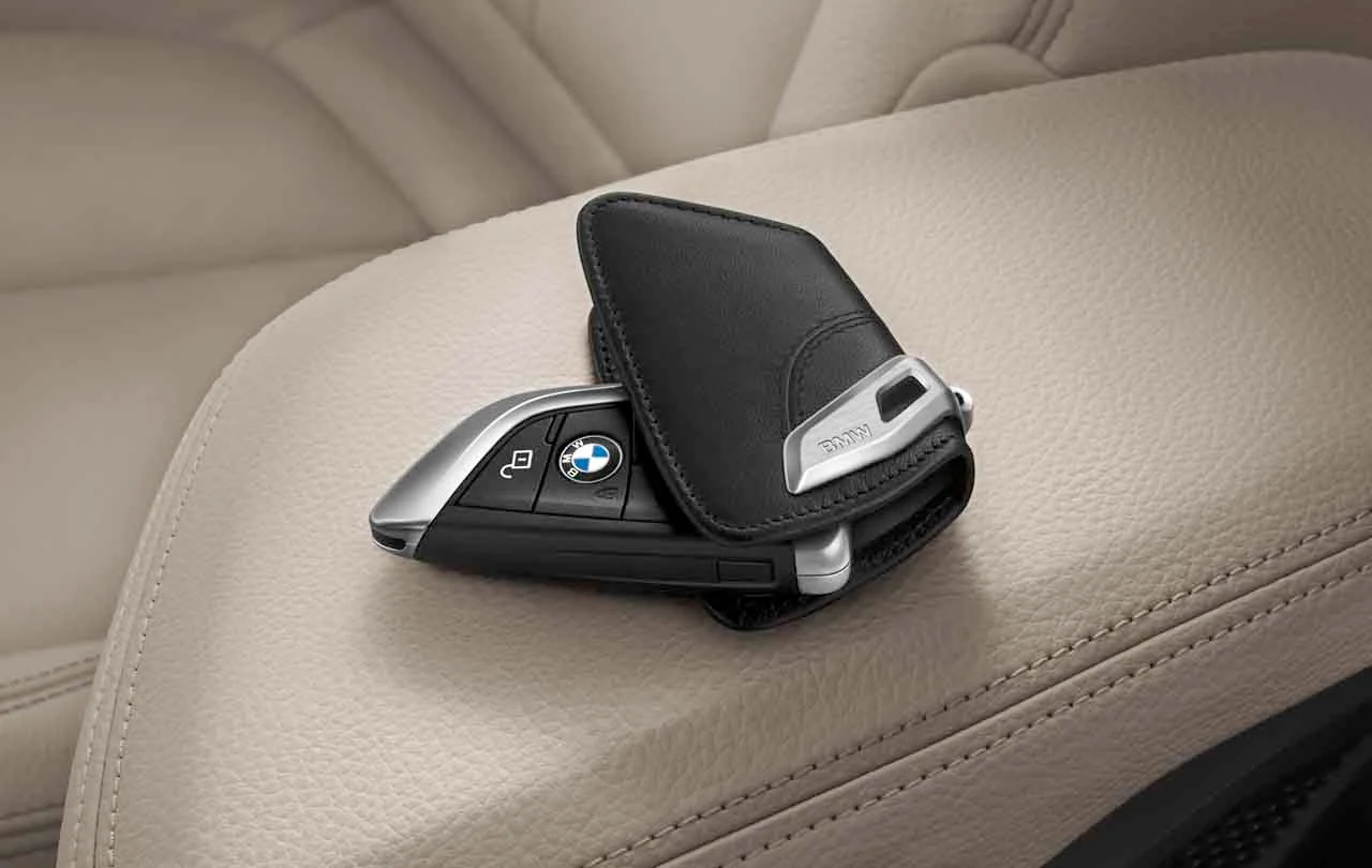 BMW Schlüsseletui mit Edelstahlspange