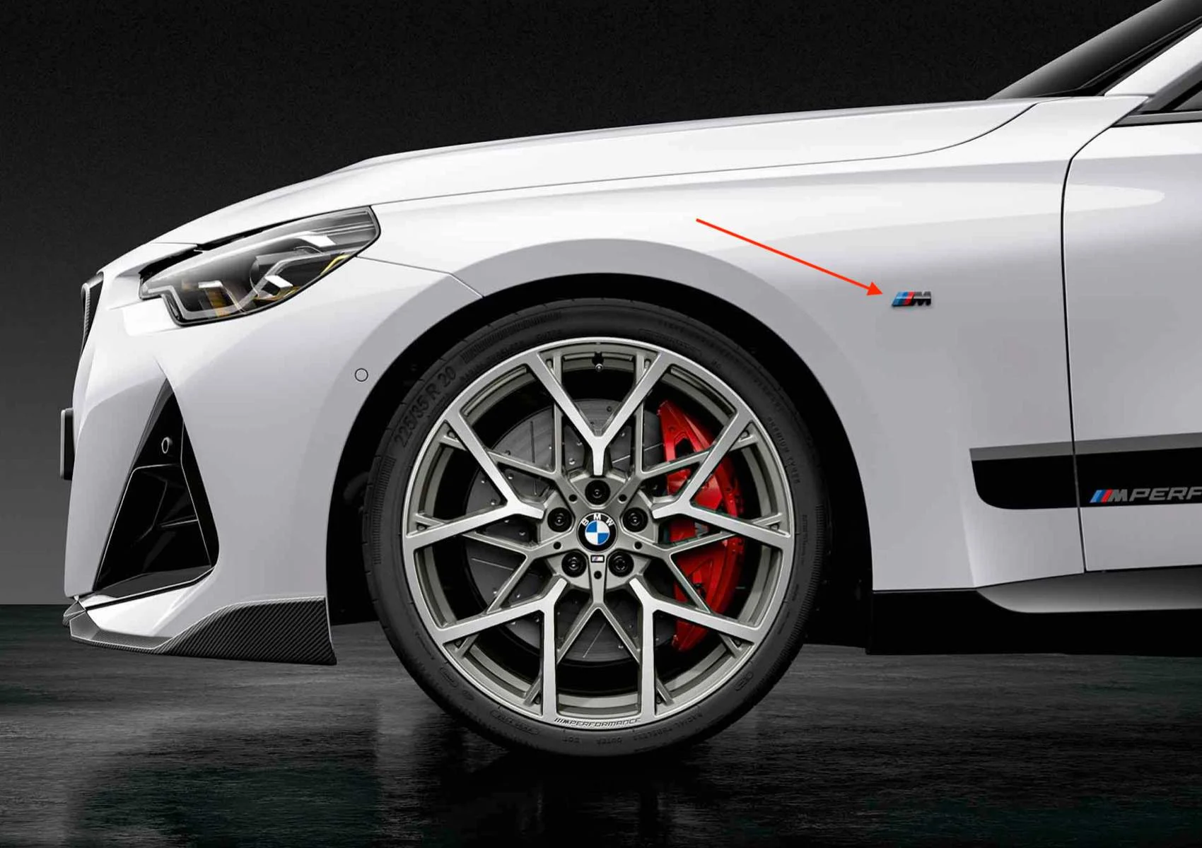 BMW M Logos (2 Stück) Schwarz hochglänzend für Kotflügel 2er G42 3er G20 G21 4er G22 G23 G26 i4 G26 X5 G05 X6 G06 X7 G07