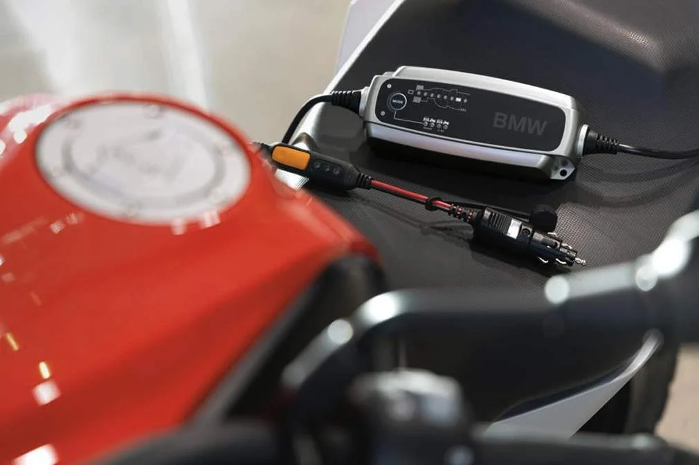 BMW Motorrad Batterieladegerät Plus