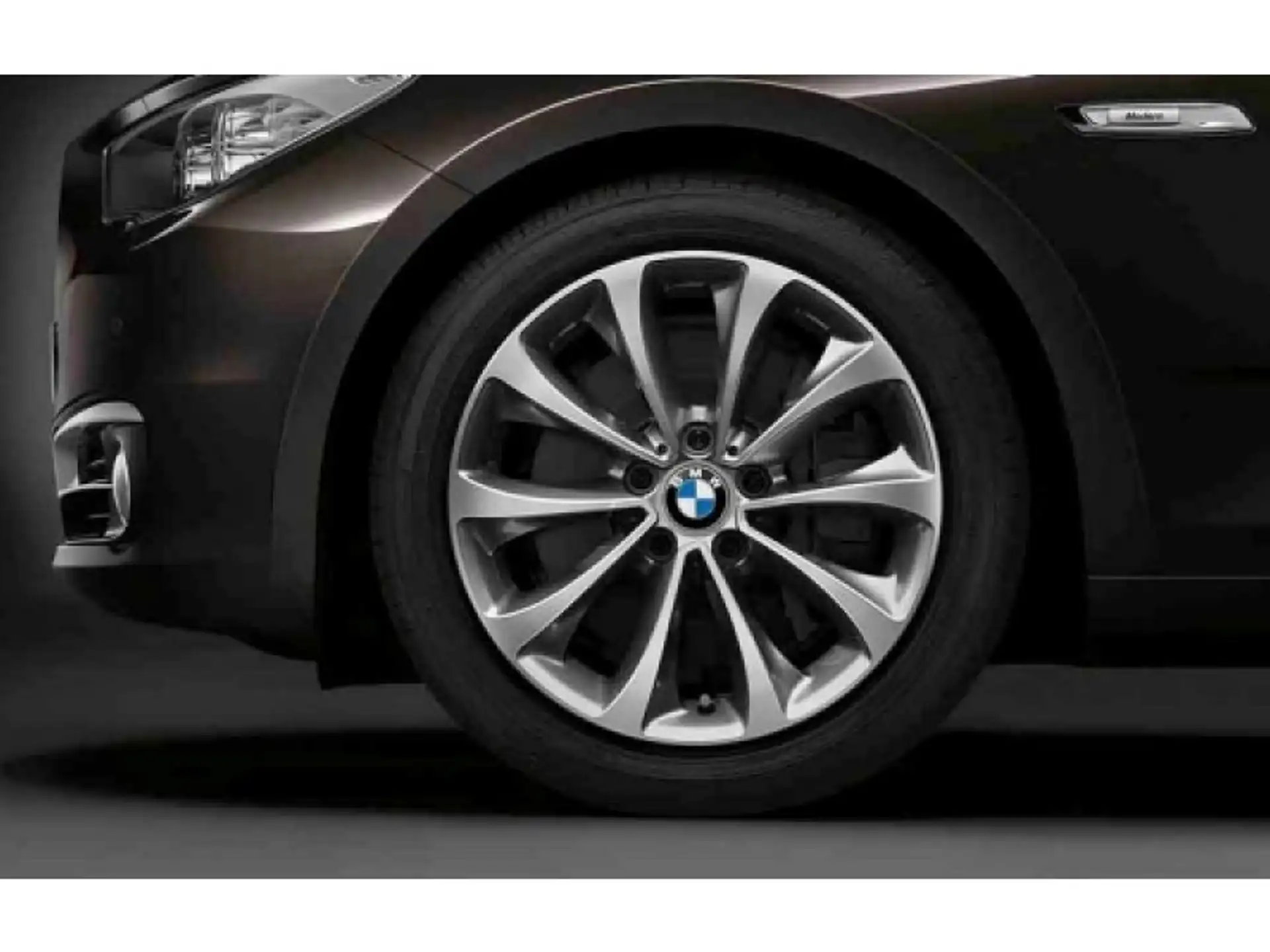 BMW Alufelgen Turbinenstyling 452 silber/glanzgedreht 8Jx18 ET30 5er F10/F11 6er F06/F12/F13