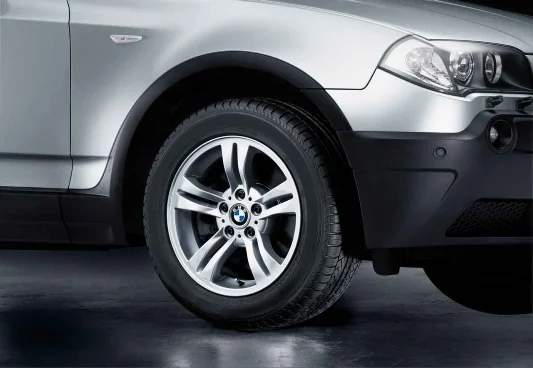 BMW Alufelge Doppelspeiche 112 8J x 17 ET 46 Silber Vorderachse / Hinterachse