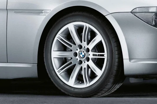 BMW Alufelge Doppelspeiche 120 silber 8Jx18 ET14 6er E63/E64 Vorderachse