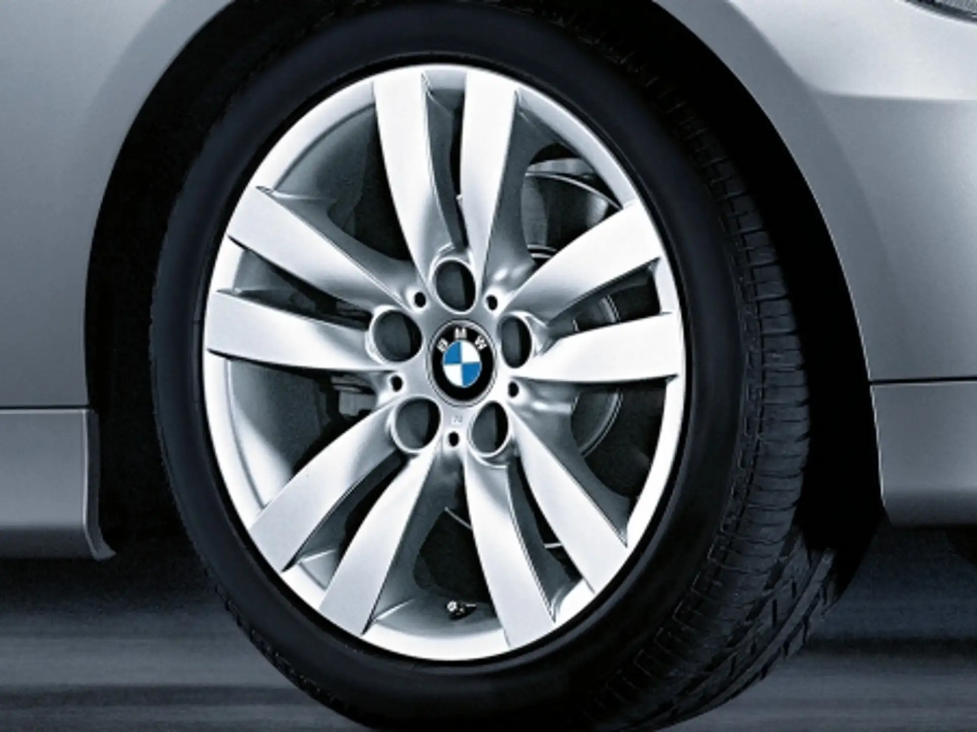 BMW Alufelge Doppelspeiche 161 silber 8,5J x17 ET37 3er E90/E91/E92/E93 Hinterachse
