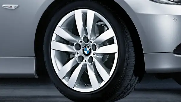 BMW Alufelge Doppelspeiche 161 silber 8J ET34 3er E90/E91E92/E93