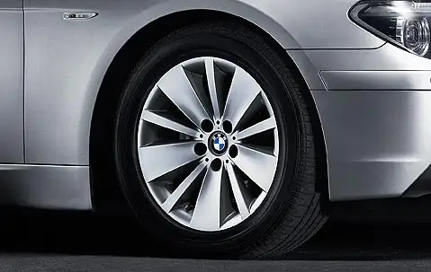 BMW Alufelge Doppelspeiche 174 silber 8J ET24 7er E65/E66/E68 Vor