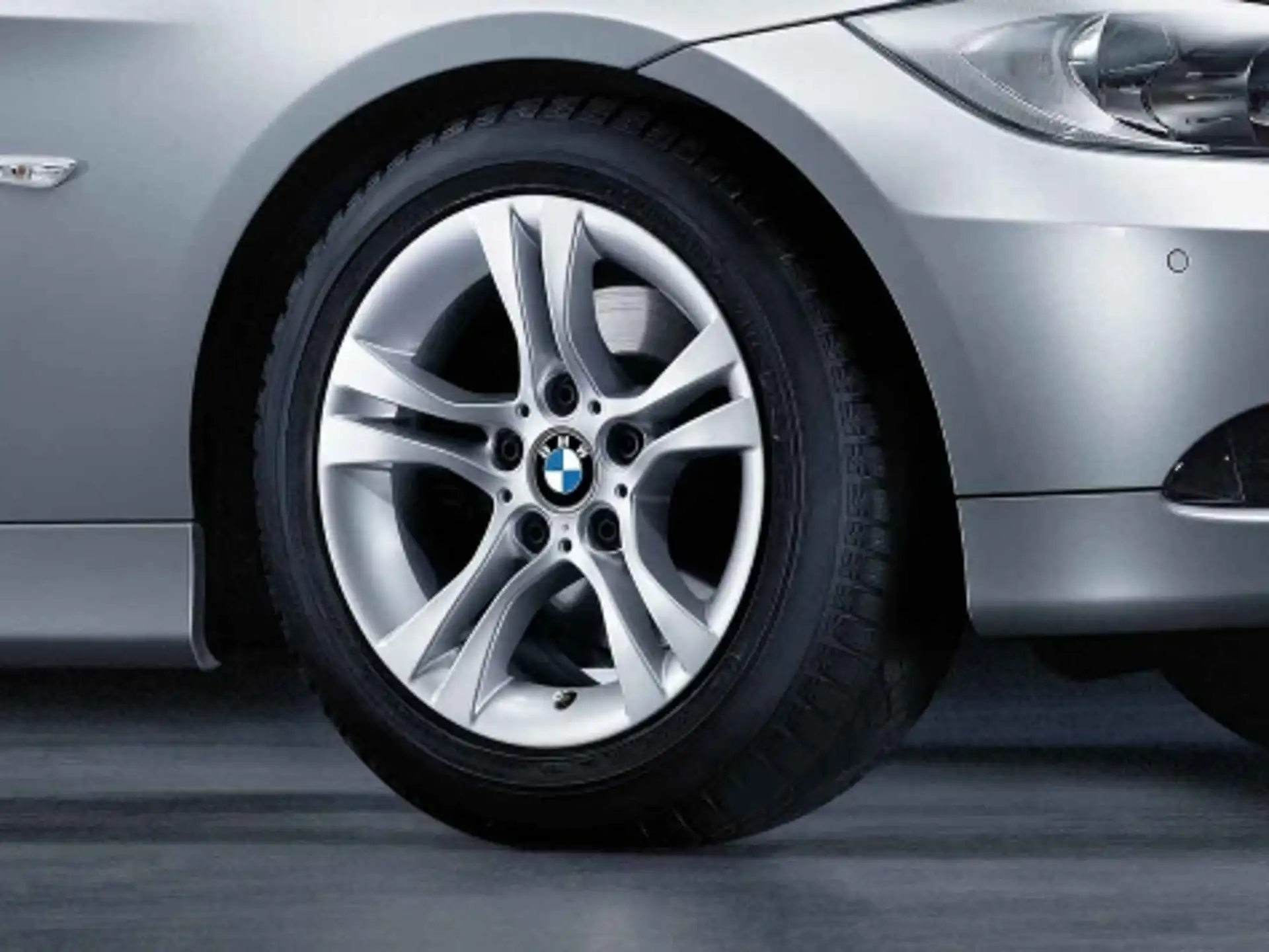BMW Alufelge Doppelspeiche 268 silber 7Jx16 ET31 3er E90/E91 Vorderachse / Hinterachse