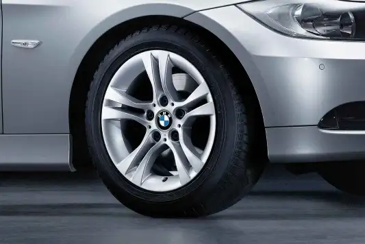 BMW Alufelge Doppelspeiche 268 silber 7J ET31 3er E90/E91 Vordera