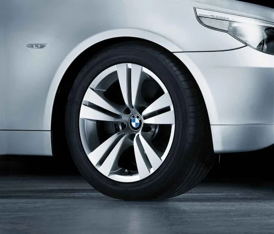 BMW Alufelge Doppelspeiche 278 silber 8Jx17 ET43 5er E60/E61Vorderachse/Hinterachse