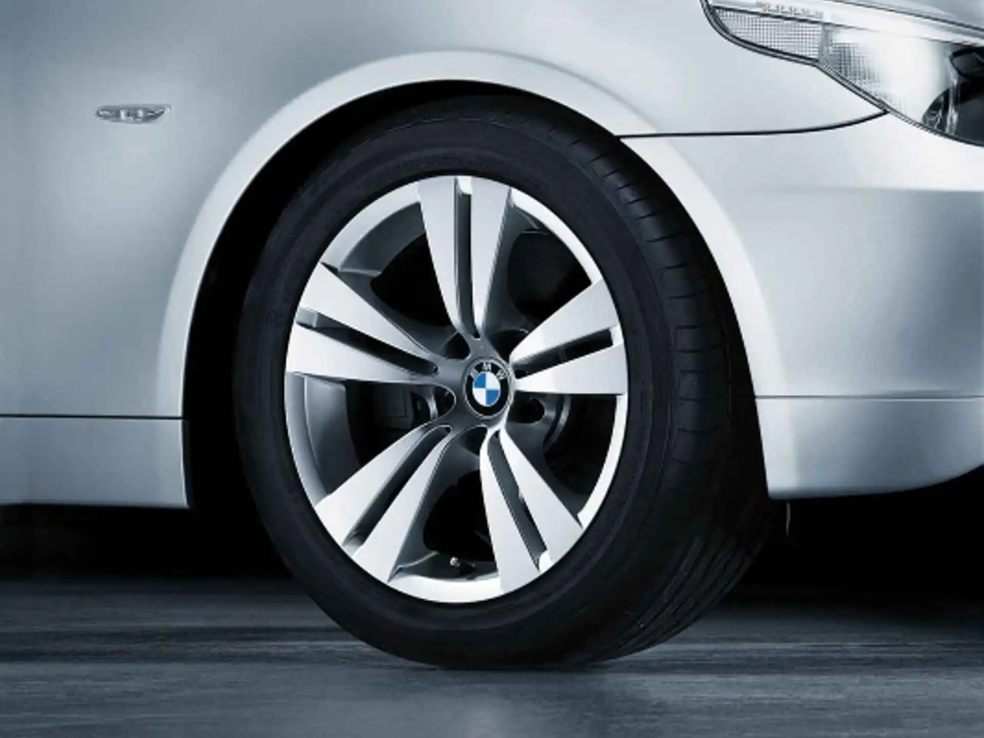 BMW Alufelge Doppelspeiche 278 silber 8Jx17 ET20 5er E60/E61 Vorderachse/Hinterachse