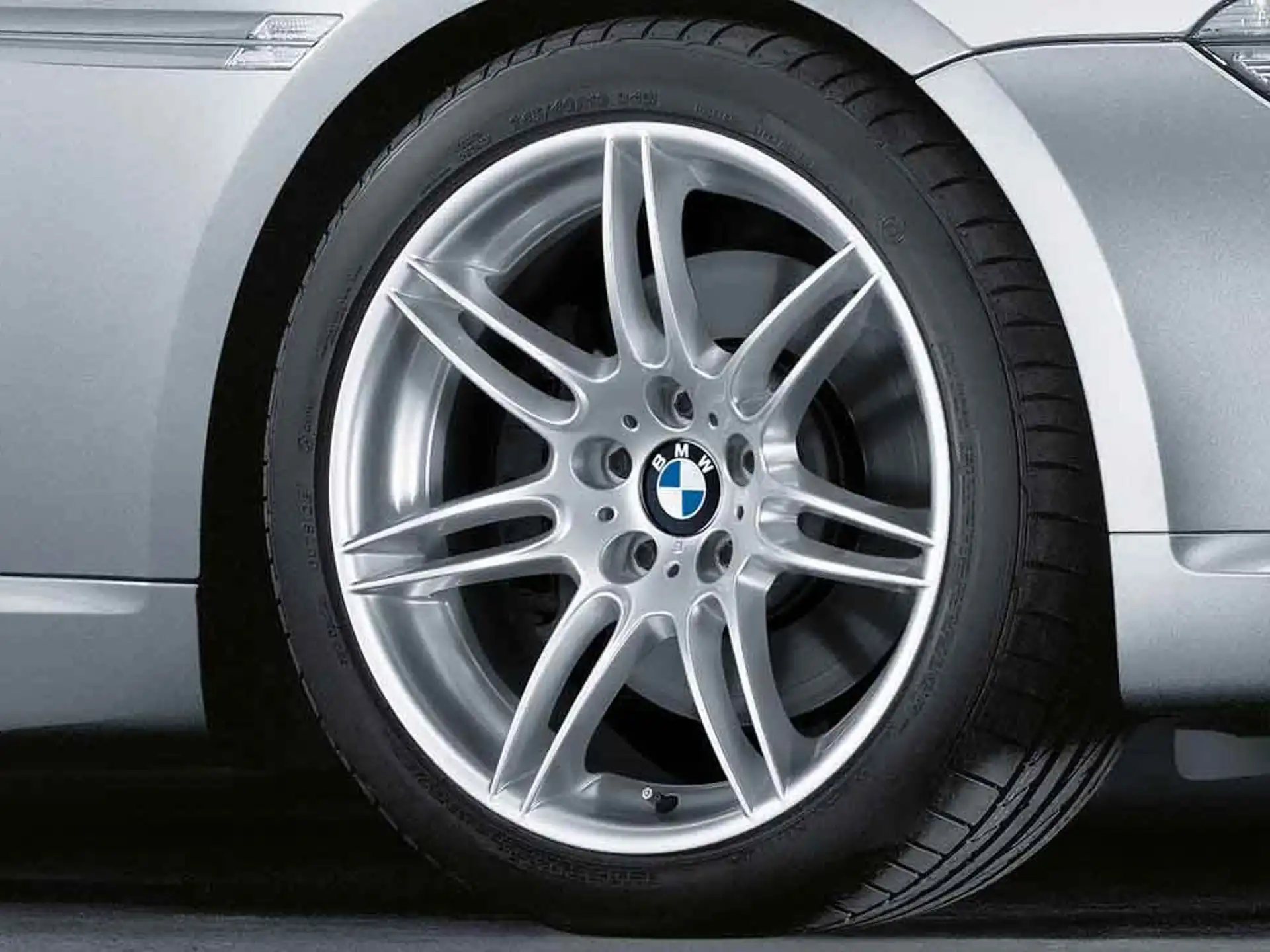 BMW Alufelge Doppelspeiche 288 silber 8,5Jx19 ET14 6er E63/E64 Vorderachse