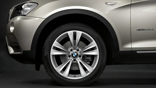 BMW Alufelge Doppelspeiche 309 8,5J x 19 ET 38 Silber Vorderachse / Hinterachse