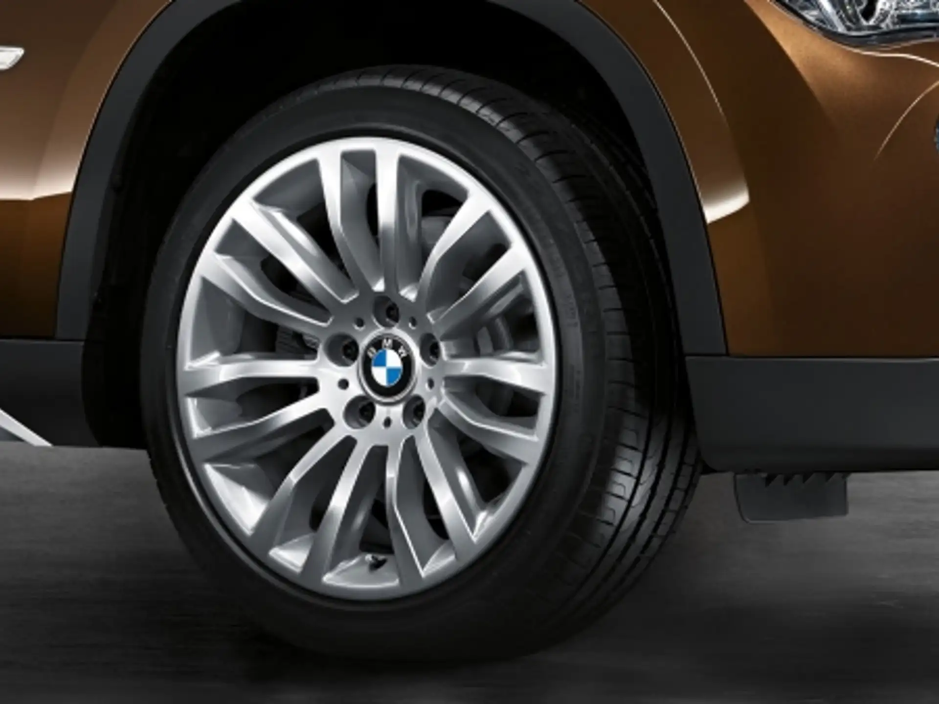 BMW Alufelge Doppelspeiche 321 silber 8Jx18 ET30 X1 E84