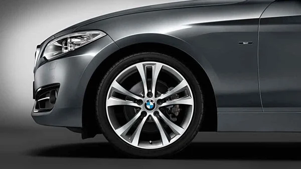 BMW Alufelge Doppelspeiche 384 18 Zoll orbitgrey/glanzgedreht 1er 2er