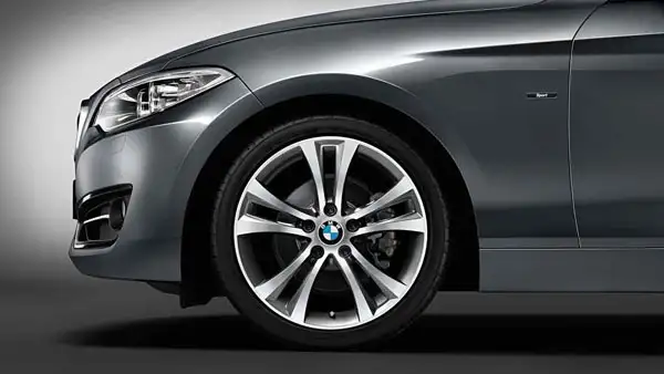 BMW Alufelge Doppelspeiche 384 18 Zoll orbitgrey/glanzgedreht - 1