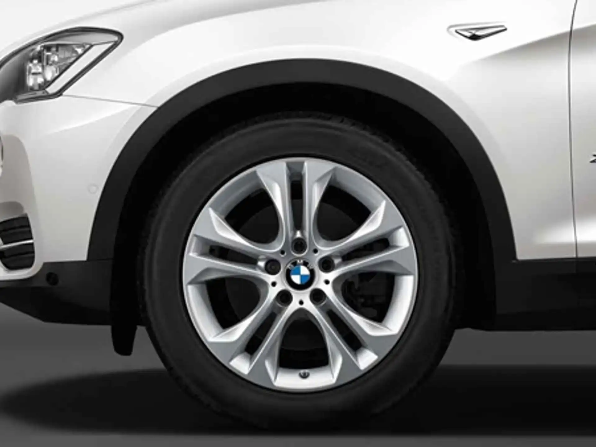 BMW Alufelge Doppelspeiche 605 8J x 18 ET43 reflexsilber Vorderachse / Hinterachse