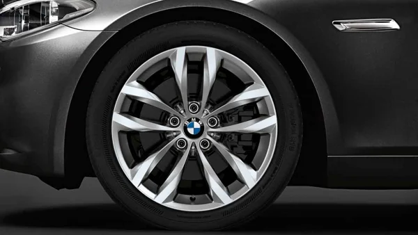  BMW Alufelge Doppelspeiche 609 silber 8Jx18 ET30 5er F10/F11 Vorderachse/Hinterachse
