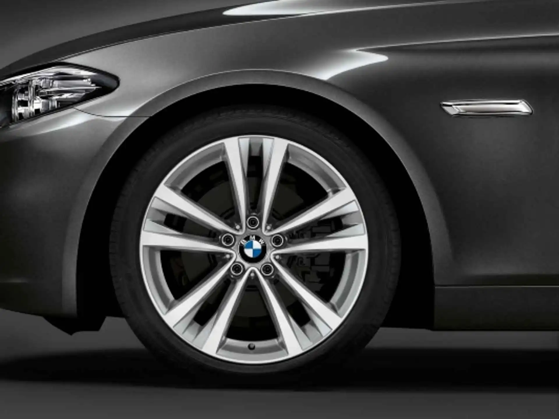 BMW Alufelge Doppelspeiche 610 bicolor 8,5Jx19 ET33 5er F10/F11