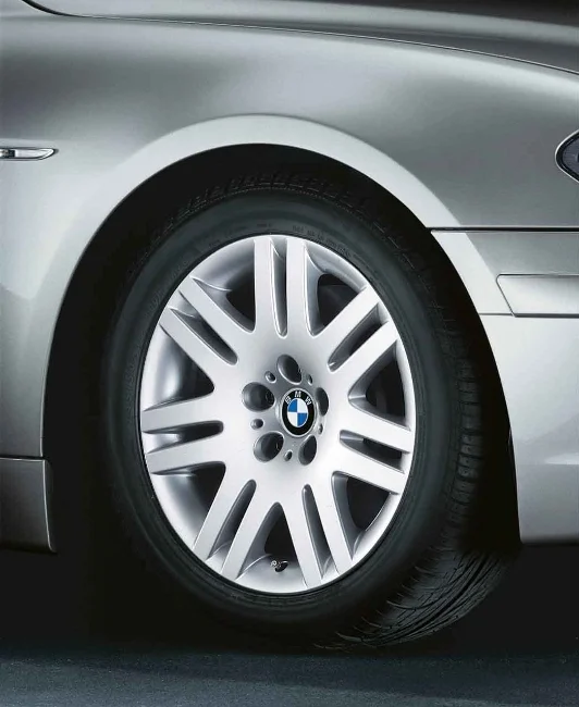 BMW Alufelge Doppelspeiche 93 8J x 18 ET 24 Silber Vorderachse / Hinterachse