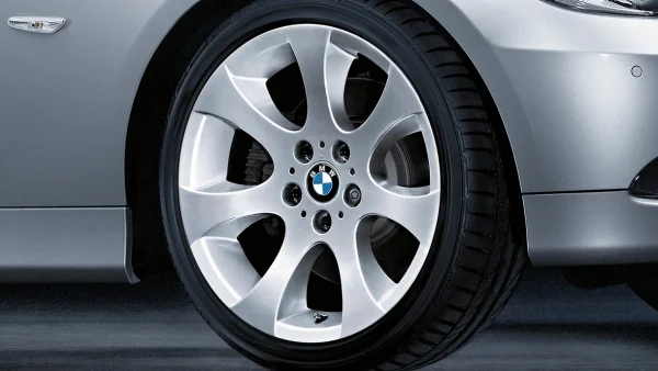 BMW Alufelge Ellipsoidspeiche 162 silber 8,5Jx18 ET37 3er E90/E91/E92/E93 Hinterachse