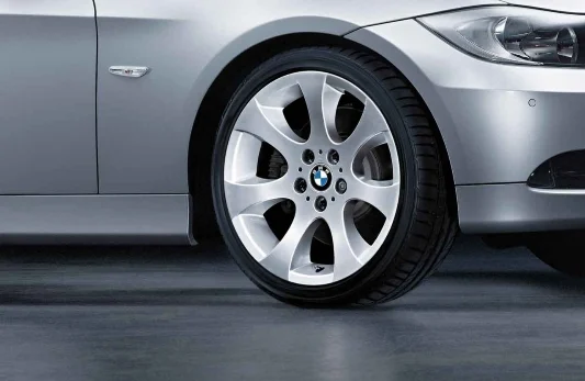 BMW Alufelge Ellipsoidspeiche 162 silber 8Jx18 ET34 3er E90/E91/E92/E93 Vorderachse