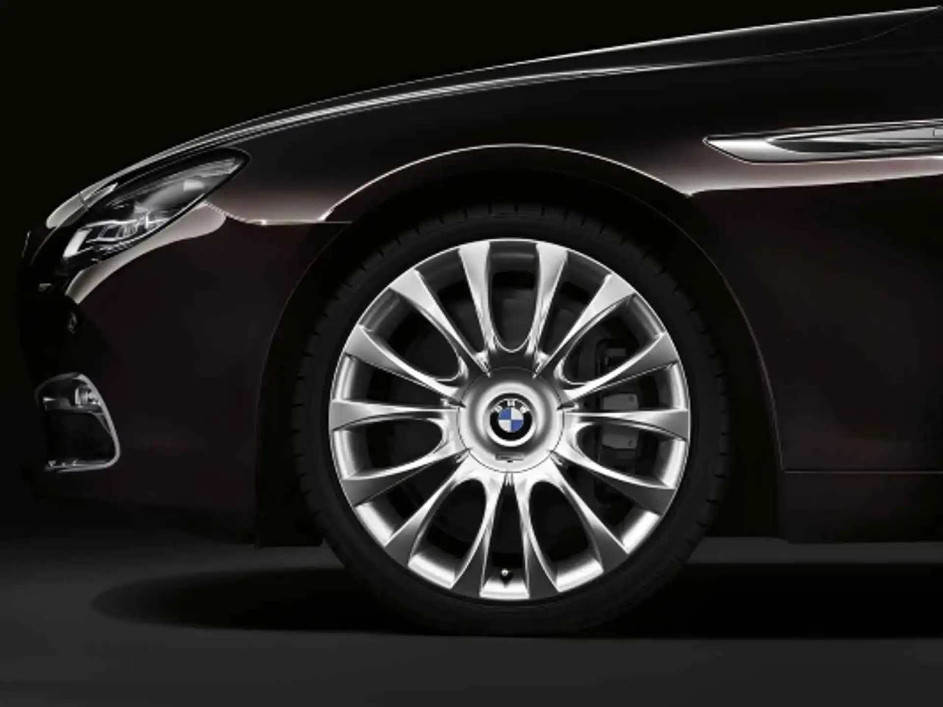 BMW Alufelge Individual V-Speiche 349 silber 9Jx19 ET44 5er F10 6er F06/F12/F13