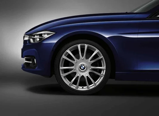BMW Alufelge Individual V-Speiche 439 silber/glanzgedreht 8Jx19 ET36 3er F30/F31 4er F32/F33/F36