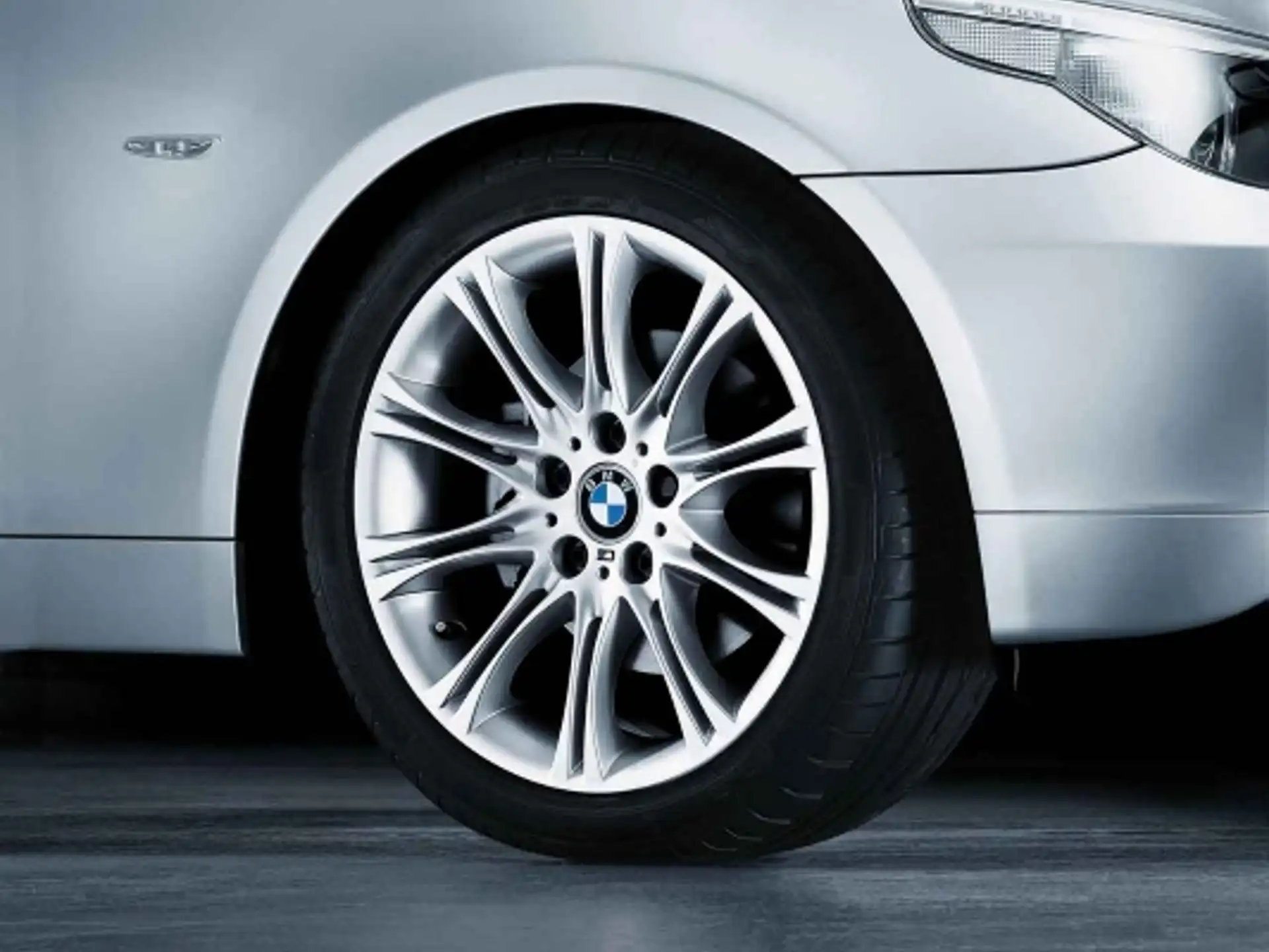 BMW Alufelge M Doppelspeiche 135 silber 8,5Jx18 ET50 3er E46 Z4 E85/E86 Hinterachse