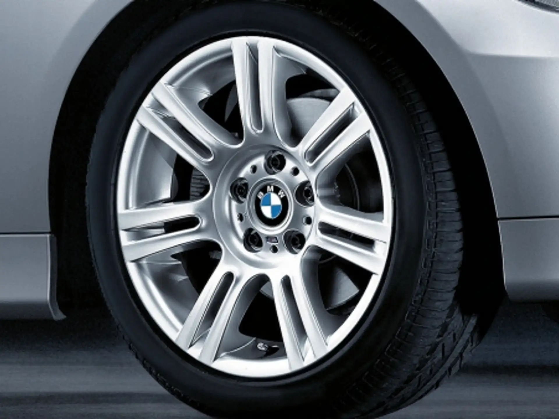 BMW Alufelge M Doppelspeiche 194 silber 8,5Jx17 ET37 3er E90/E91/E92/E93 Hinterachse