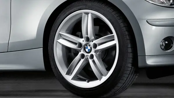 BMW Alufelge M Doppelspeiche 208 silber 7,5J ET49 1er E81/82/87/8
