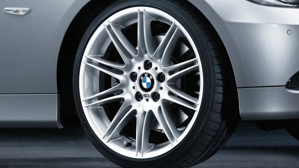 BMW Alufelge M Doppelspeiche 225 silber 9Jx19 ET41 X1 E84