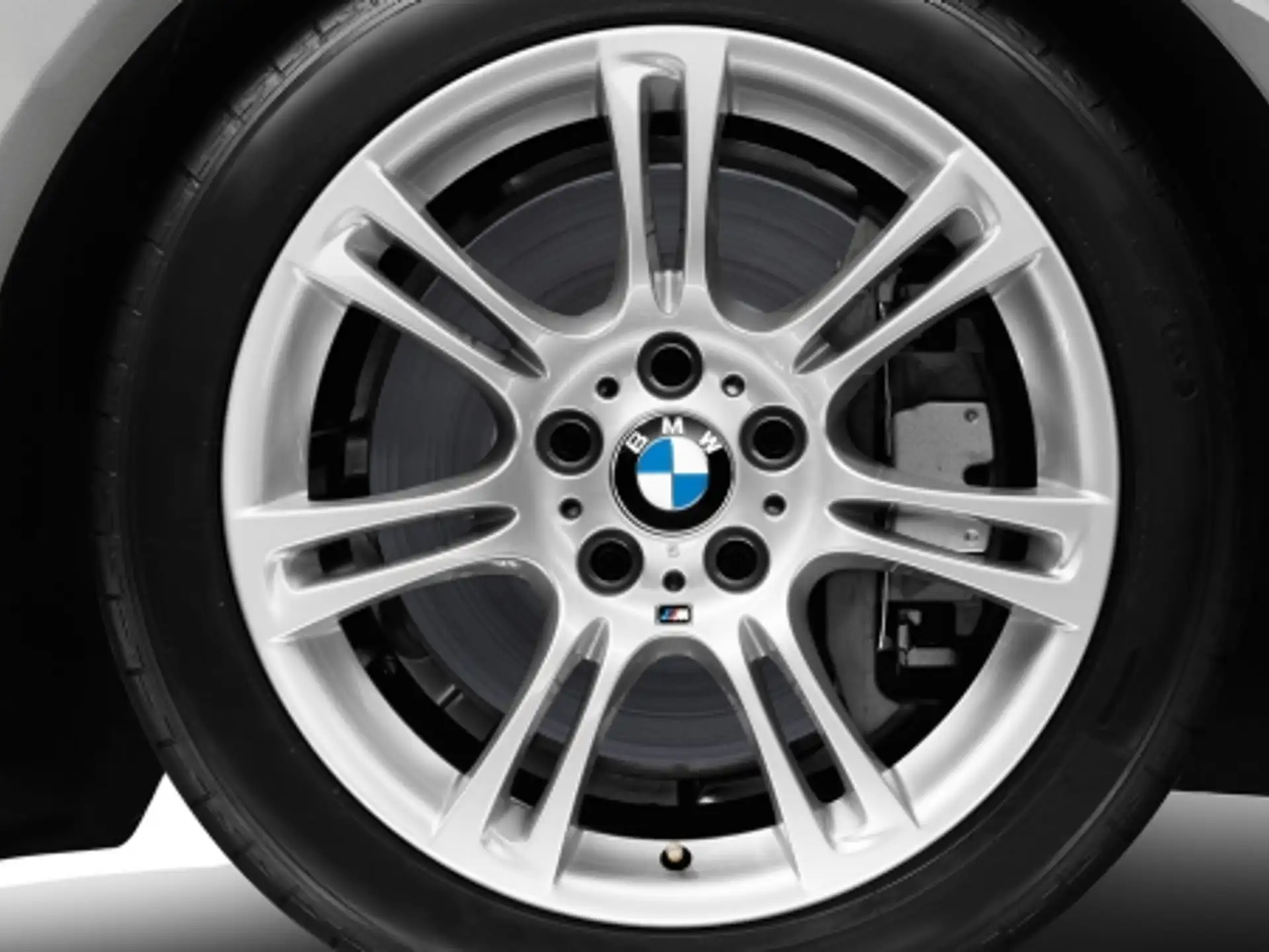 BMW Alufelge M Doppelspeiche 350 silber 9Jx18 ET44 5er F10 6er F06 /F12/ F13