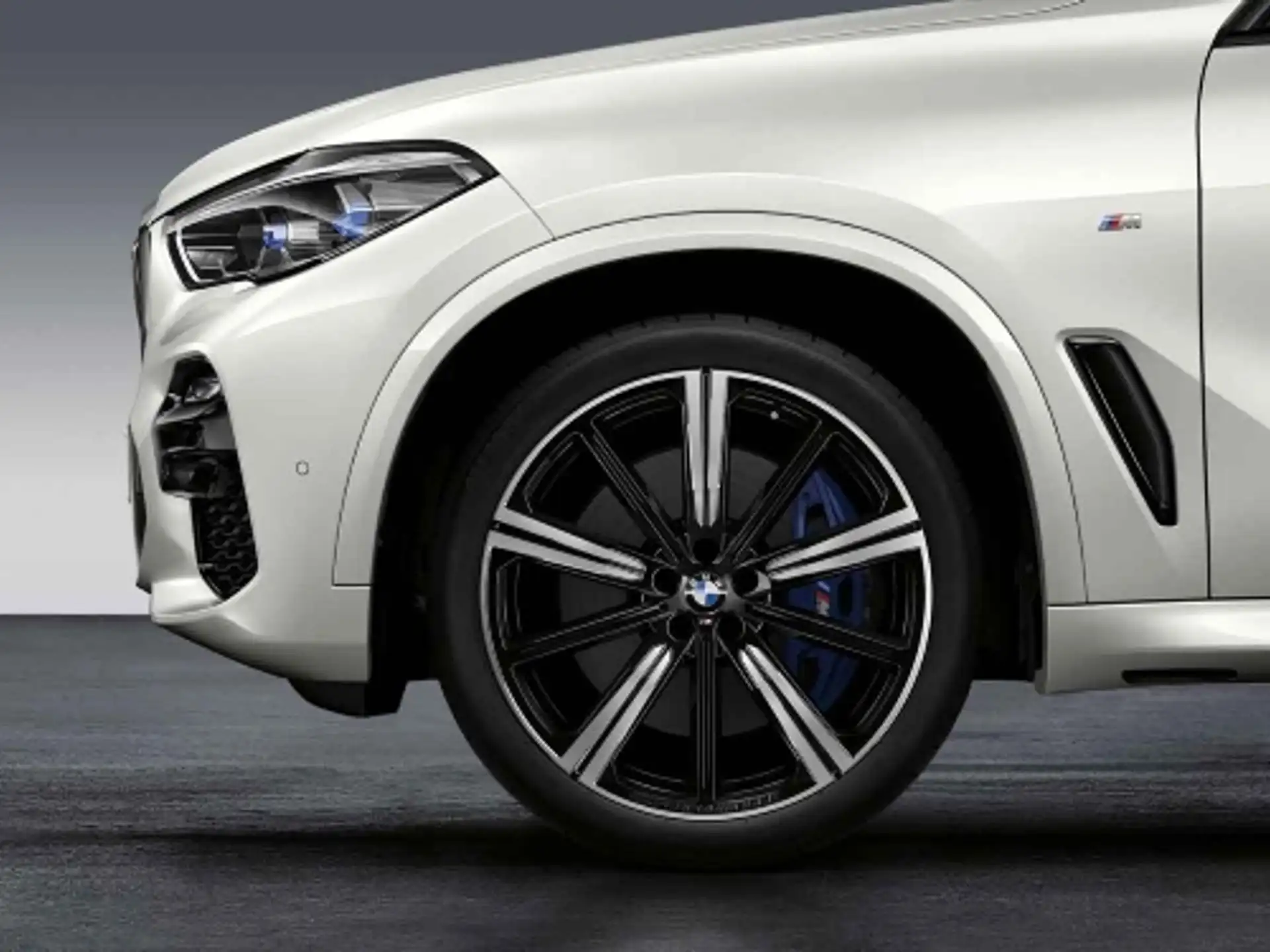 BMW Alufelge M Performance Sternspeiche 749 bicolor (schwarz / glanzgedreht) 9,5J x 22 ET 37 Vorderachse
