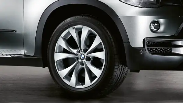 BMW Alufelge M V-Speiche 227 silber 11J ET35 X5 E70 Hinterachse -